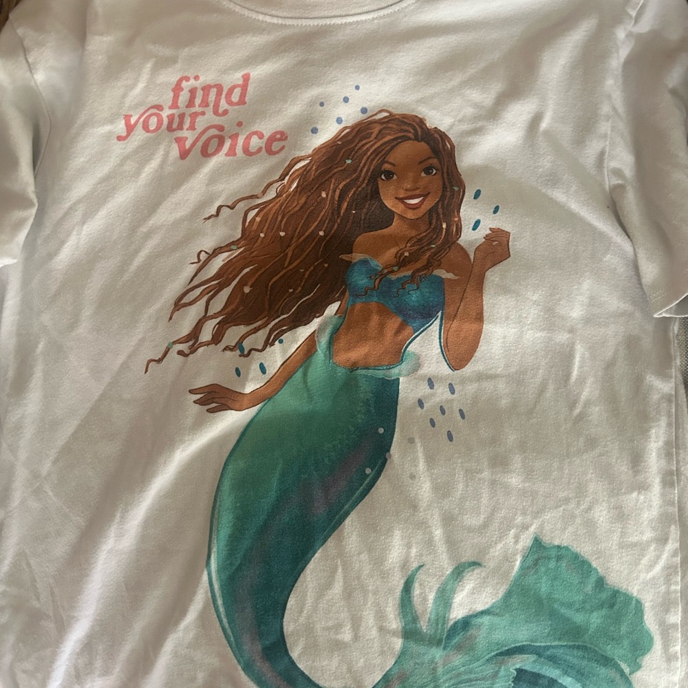 Disney Little Mermaid Ariel Find Your Voice Graphic Tee Girls XL 14-16